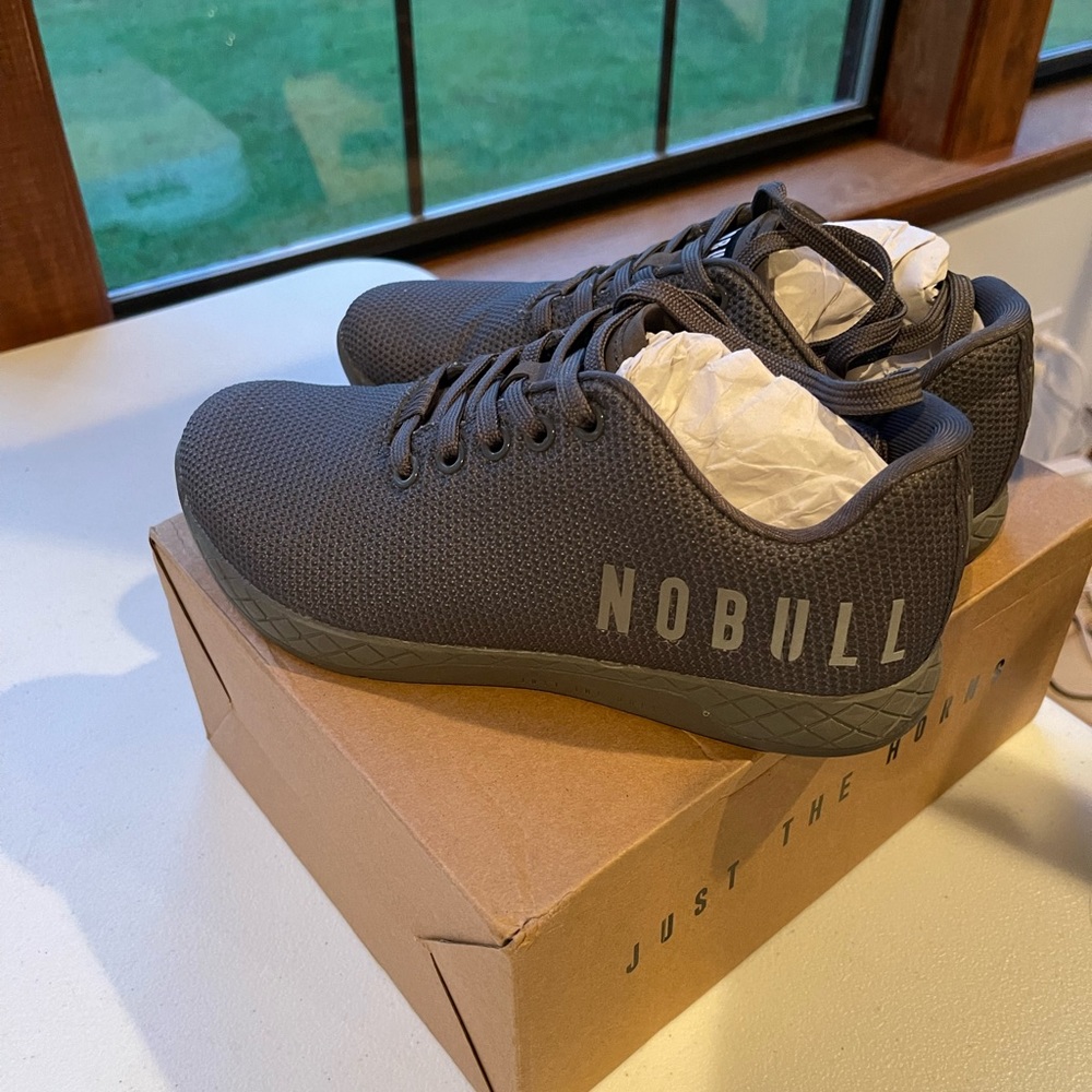 Womens No Bull Trainer shoe. 7.5 . Used like new. Gray